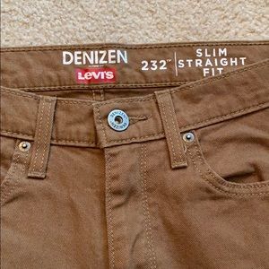 NWOT* Levi’s 232 Slim Straight Fit size 32X34